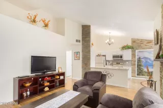 Photo #4: 6359938 Listing 