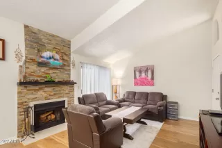 Photo #5: 6359938 Listing 