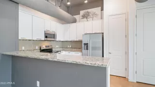 Photo #4: 6359944 Listing 