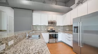 Photo #6: 6359944 Listing 