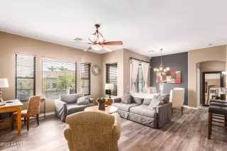 Photo #4: 6360070 Listing