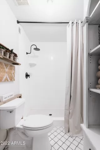 Photo #4: 6360128 Listing 