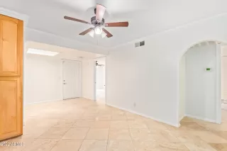 Photo #5: 6360206 Listing