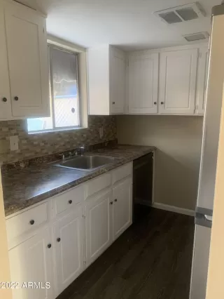 Photo #3: 6360232 Listing