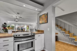 Photo #6: 6360297 Listing 