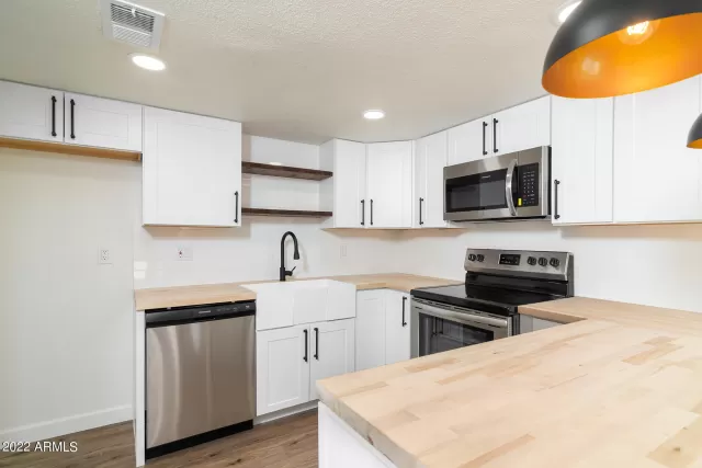 MLS: 6360403 Condo For Sale