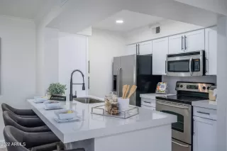 Photo #6: 6360405 Listing 