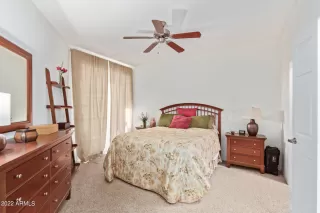 Photo #6: 6360603 Listing