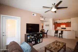 Photo #6: 6360832 Listing