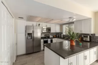 Photo #6: 6360908 Listing 