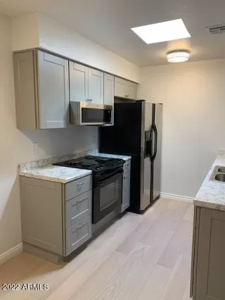 Photo #3: 6361296 Listing 