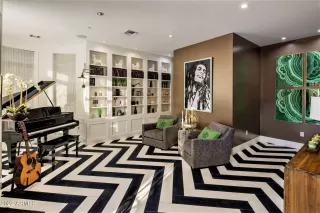 Photo #2: 6361311 Listing