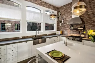 Photo #4: 6361311 Listing