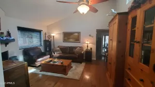 Photo #3: 6361324 Listing