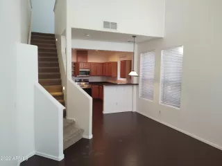 Photo #5: 6361334 Listing