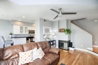 Photo #4: 6361430 Listing