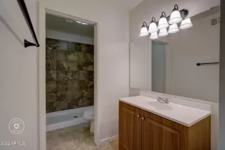 Photo #5: 6361703 Listing