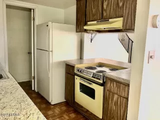 Photo #4: 6361750 Listing