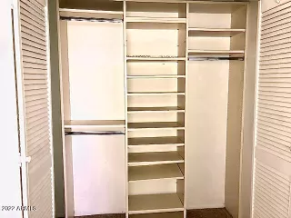 Photo #5: 6361750 Listing