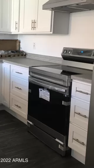 Photo #3: 6361812 Listing