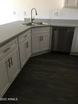 Photo #4: 6361812 Listing