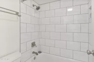 Photo #6: 6361852 Listing 