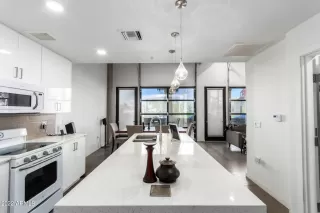 Photo #6: 6362213 Listing 