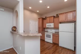 Photo #4: 6362287 Listing