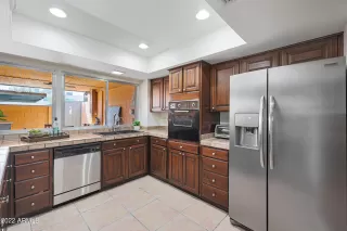 Photo #6: 6362318 Listing 