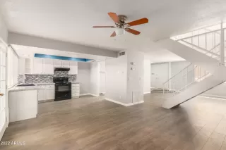 Photo #3: 6362698 Listing