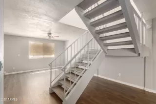 Photo #5: 6362698 Listing