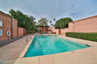 Photo #3: 6362700 Listing