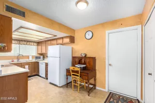 Photo #5: 6363041 Listing 