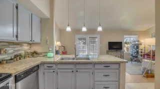 Photo #6: 6363049 Listing 