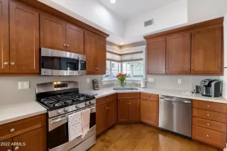 Photo #3: 6363142 Listing