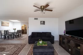 Photo #5: 6363278 Listing