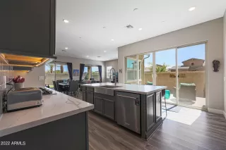 Photo #4: 6363530 Listing