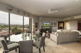 Photo #6: 6363608 Listing