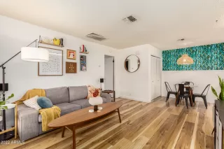 Photo #4: 6363774 Listing 