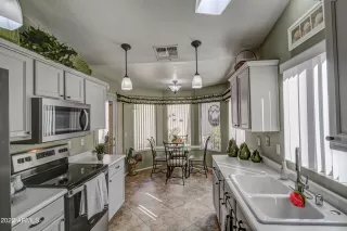 Photo #2: 6363786 Listing