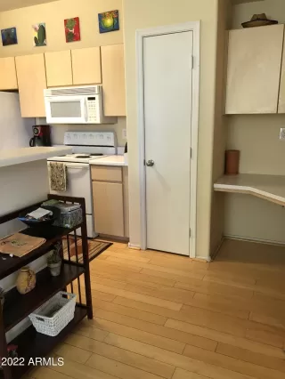 Photo #4: 6364235 Listing