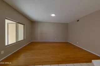 Photo #5: 6364287 Listing