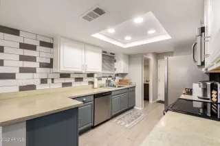 Photo #4: 6364308 Listing 