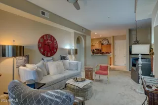 Photo #5: 6364357 Listing