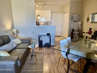 Photo #6: 6364457 Listing 