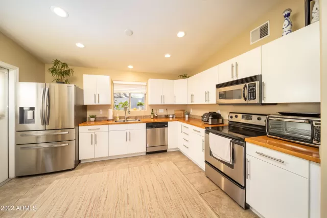 MLS: 6364692 Condo For Sale