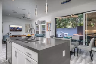 Photo #2: 6364875 Listing