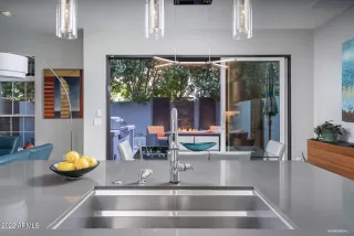 Photo #6: 6364875 Listing