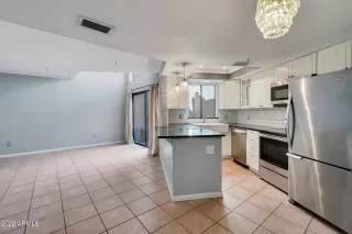 Photo #4: 6365010 Listing