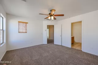 Photo #6: 6365054 Listing 